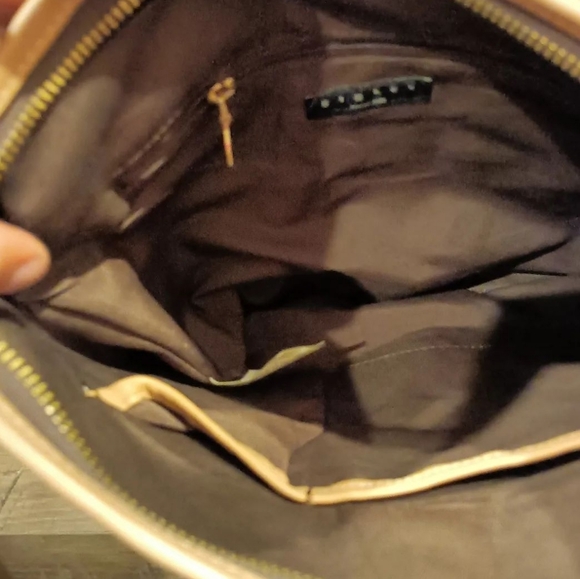 SOLD OUT 🎖🎖🎖🎖Sisley Paris Sling Bag - Picture 8 of 8